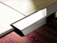 Порог разноуровневый из нержавеющей стали